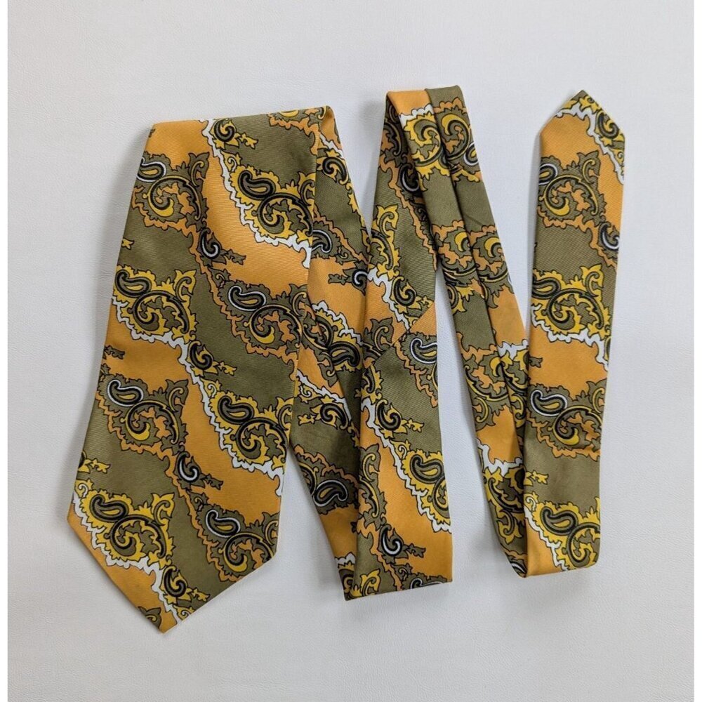 Wembley 70's Retro Paisley Necktie In Gold & Khaki Paisley Print Wash & Wear